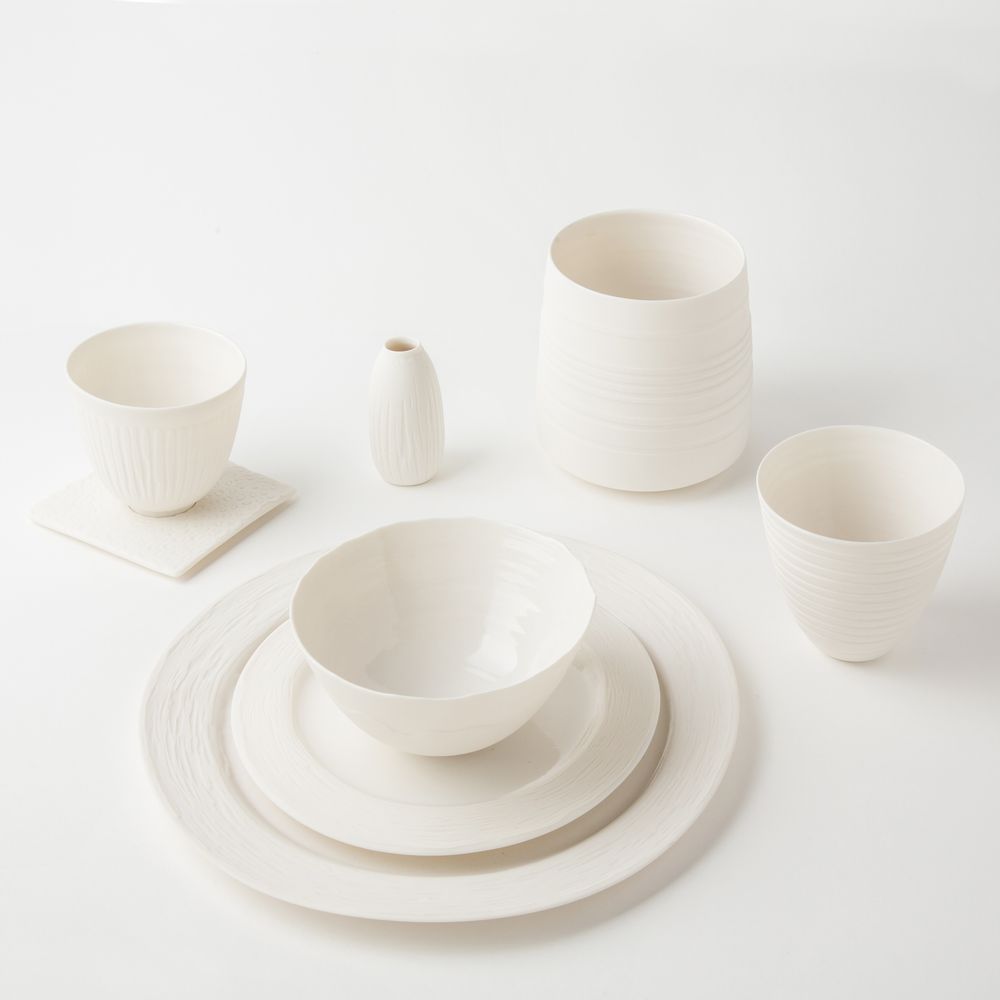 Assiettes au quotidien - Ensemble d'assiettes et de tasses - KAOLIN'E - CAROLINE PELTIER
