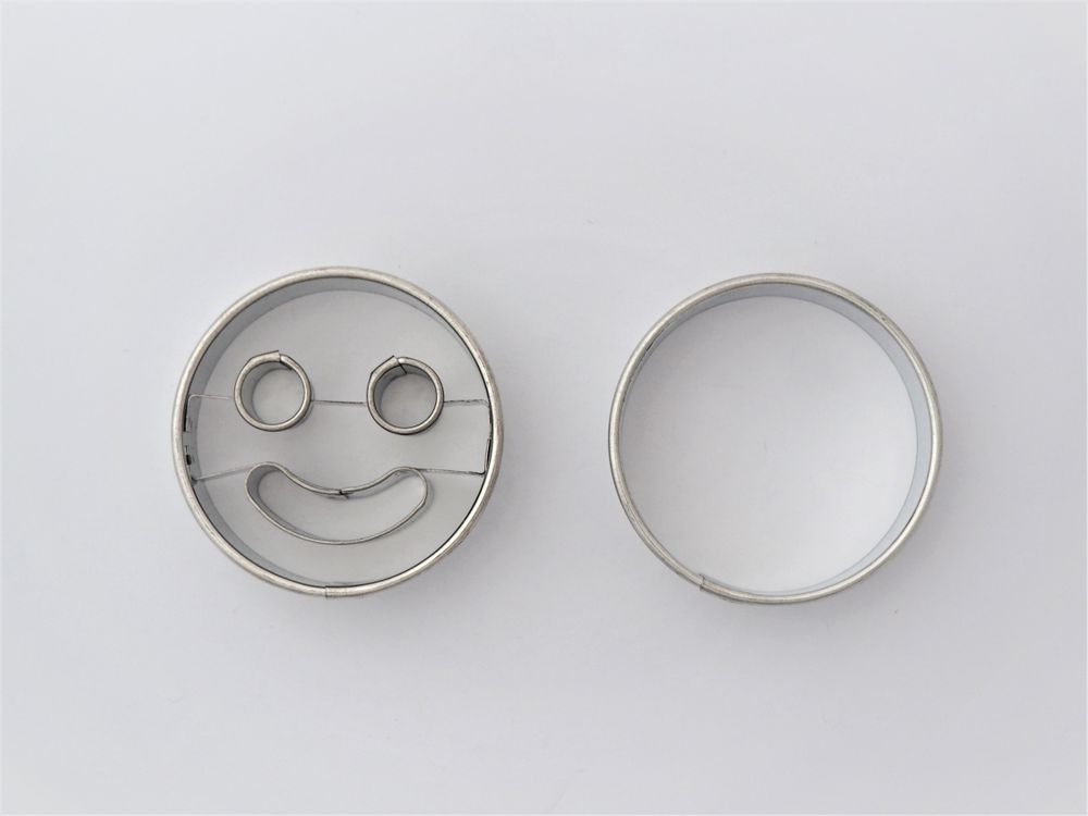 Loisirs créatifs pour enfant - Emporte-pièce smiley - W! EUROPE S.R.O
