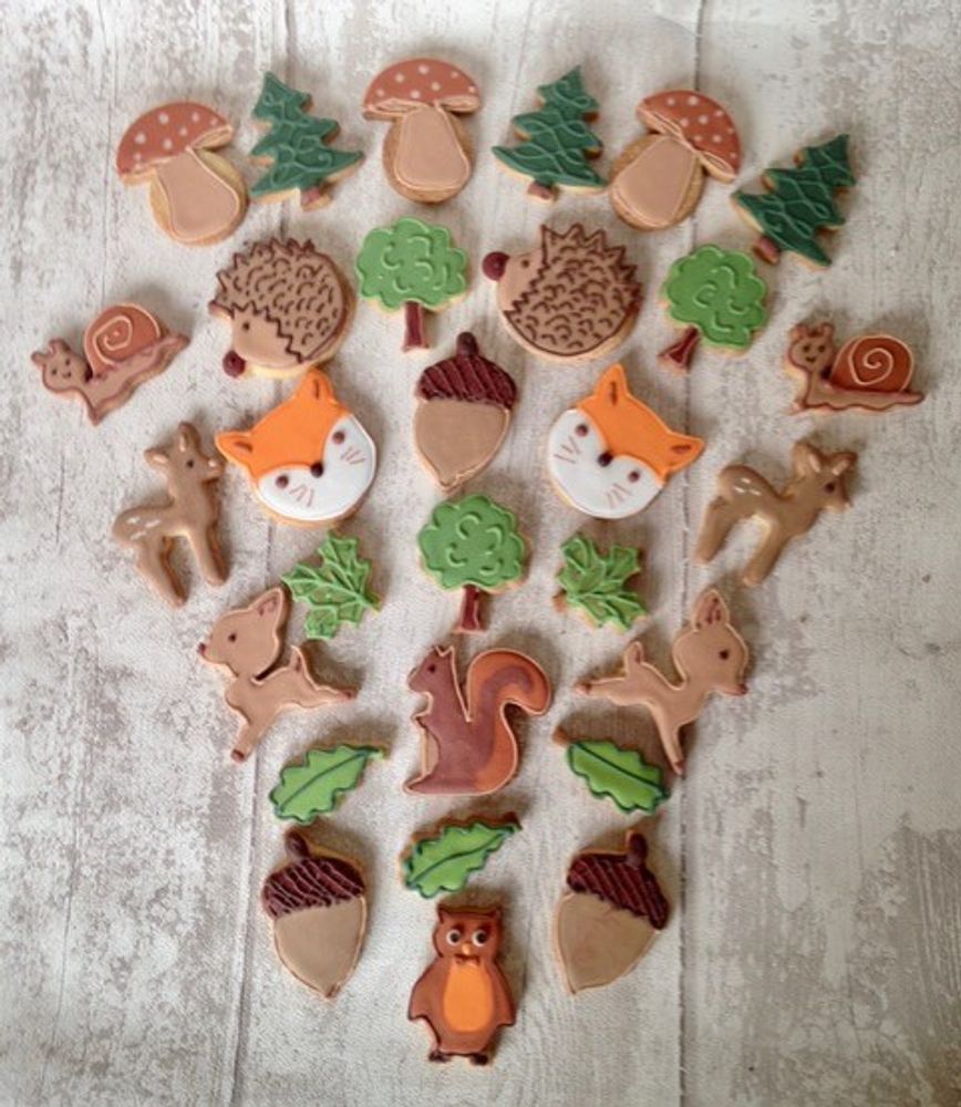 Children's arts and crafts - Cookie cutter squirrel - W! EUROPE S.R.O