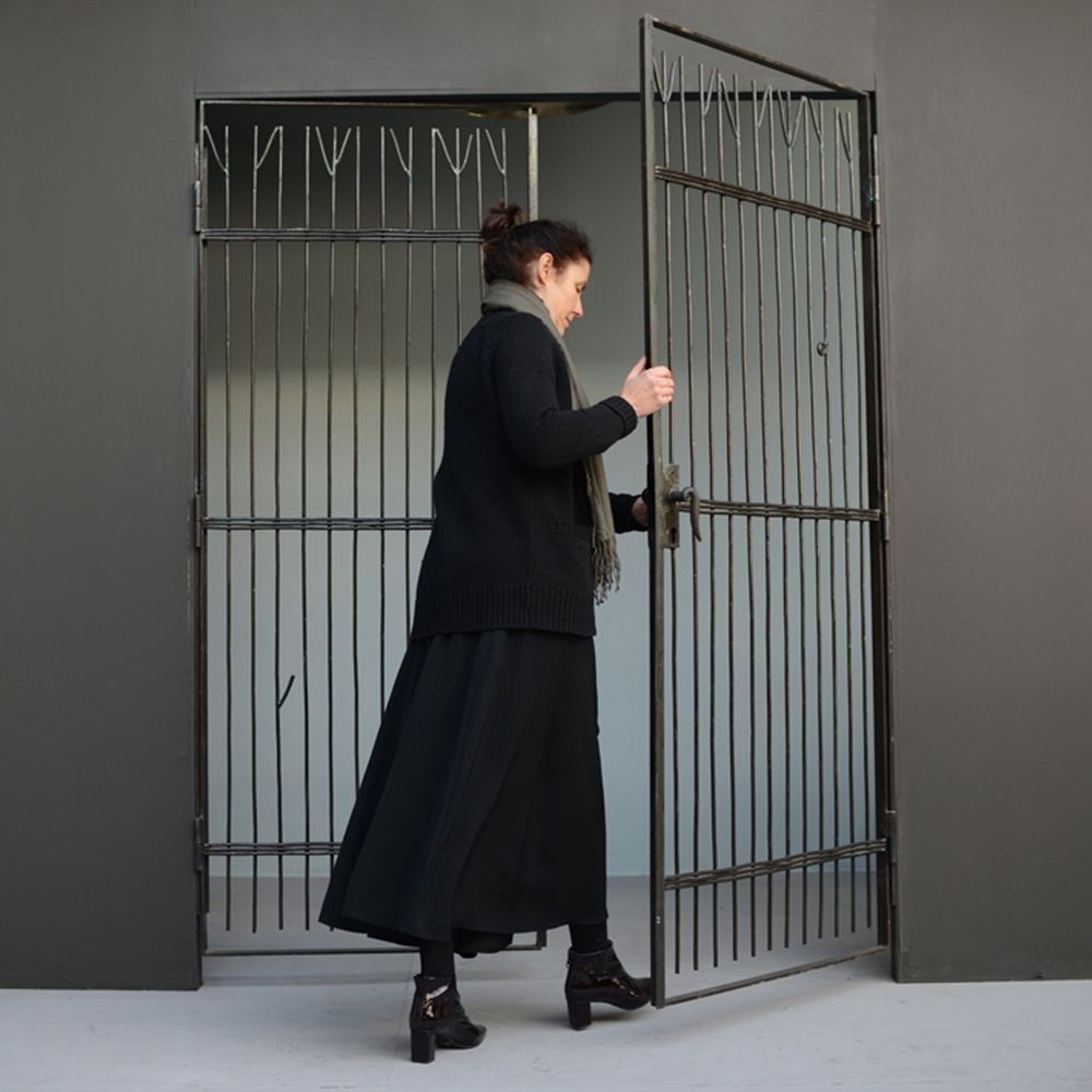 Armoires - Grilles en fer forgé. - EMERY&CIE