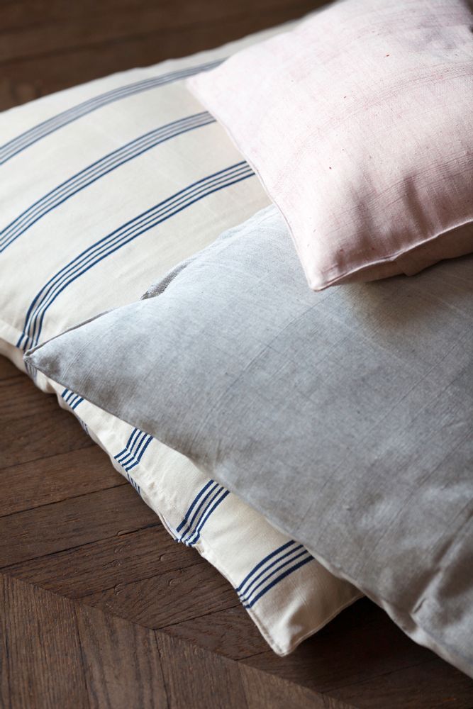 Fabric cushions - Home linen and bedlinen, 100% cotton, hand-spun, hand-woven and hand-dyed in West Africa. - TENSIRA MADE IN AFRICA