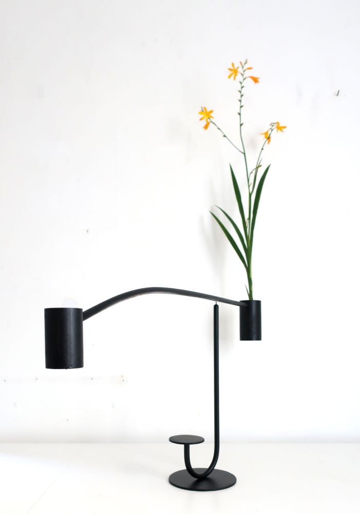 Décorations florales - Vase VM_1 Vase en équilibre - STUDIO 300%