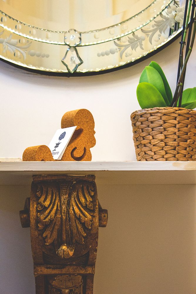 Design objects - Kresto tablet holder - DEDAL