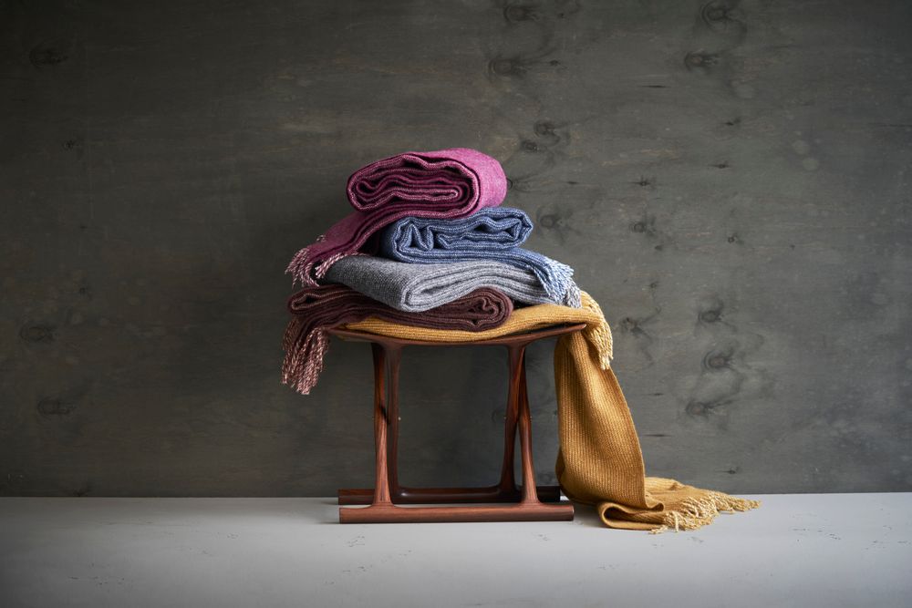 Throw blankets - Shimmer throw, eco woven 100% lambs wool - KLIPPAN YLLEFABRIK AB