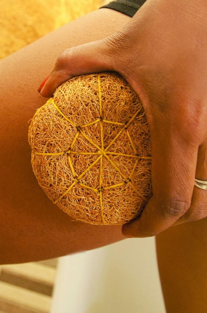 Douches - Éponge exfoliante en Vétiver - ARÔME DE MAISON CHEZ JOSEPH