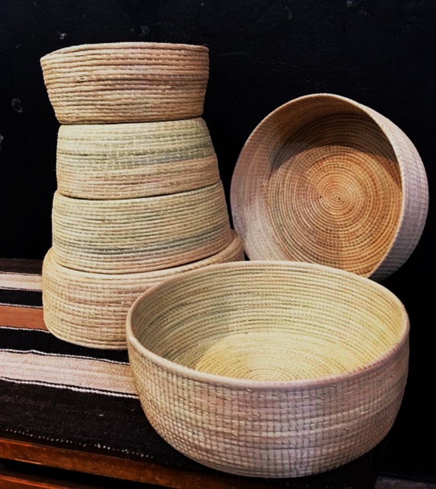 Platter and bowls - bread bowl, plate of position, trays and various containers. - NATIVO ARGENTINO