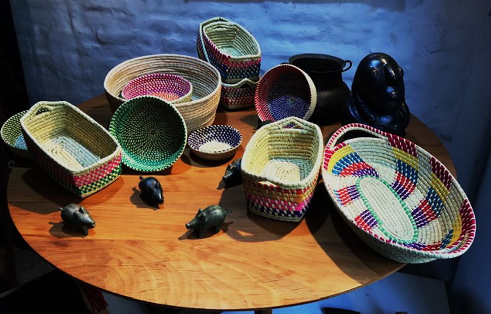 Platter and bowls - bread bowl, plate of position, trays and various containers. - NATIVO ARGENTINO