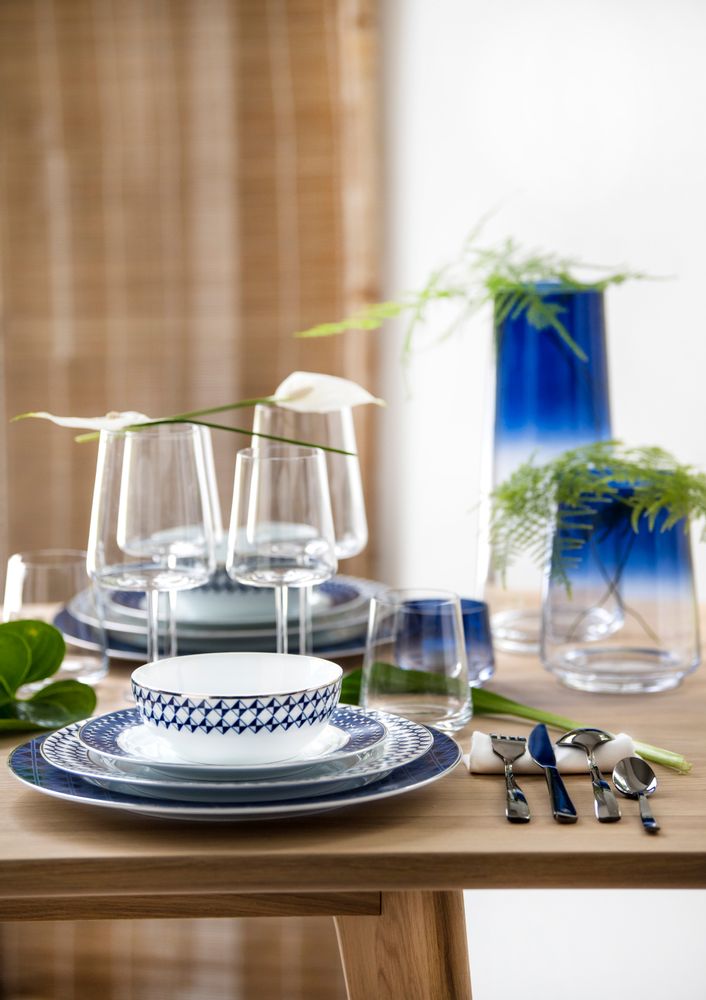 Dining Tables - Country stand for high- end Norwegian producers  - INSIDE NORWAY