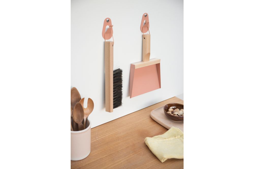 Brushes - Giftbox Hand Brush & Dustpan & 2 Wall hooks - ANDREE JARDIN