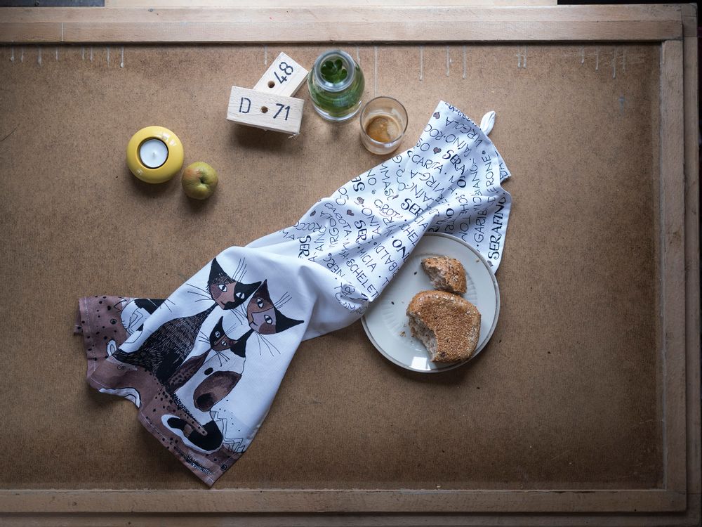 Fabric cushions - kitchen textiles - EFIA - SALONLOEWE - AKZENTE