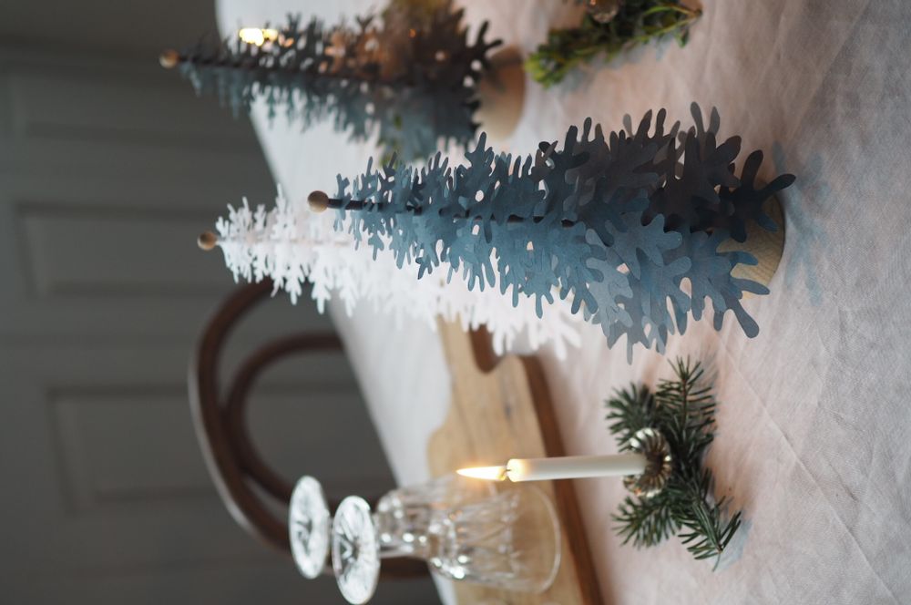 Christmas table settings - Jeans blue Christmas tabletop paper ornaments - FABGOOSE