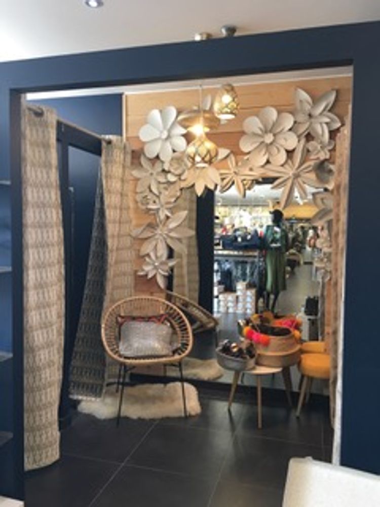 Floral decoration - Eye Catcher - ALEX HACKETT