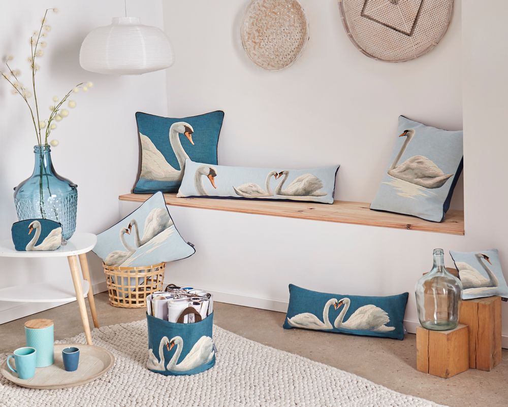 Fabric cushions - Swan collection - ART DE LYS