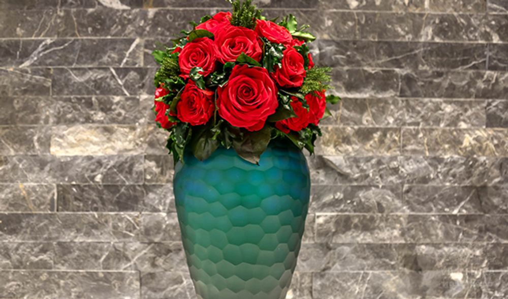 Floral decoration - Preserved Red Roses in wonderful Green Vase - VIVA FLORA