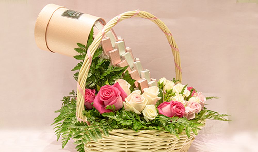 Gifts - Chocolate Meets Flowers - VIVA FLORA