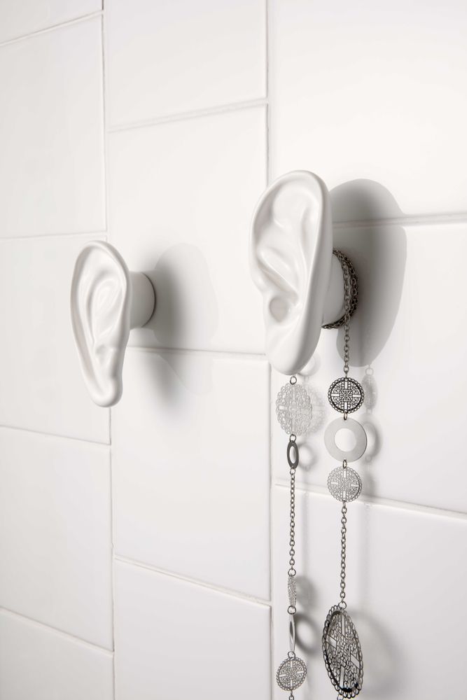 Objets design - " Les murs ont des oreilles " Patères murales / Porte-manteaux - MADE IN WAW ! BY CAROLINE SCHILLING