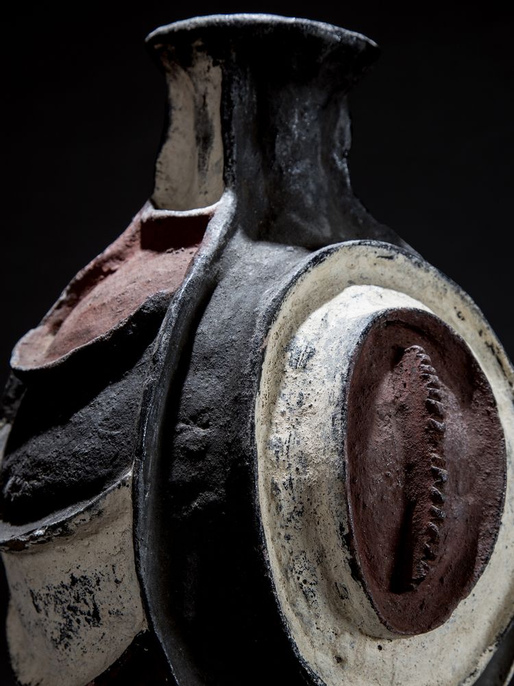 Unique pieces - Polychromatic ritual potteries, Twa Uganda - KANEM