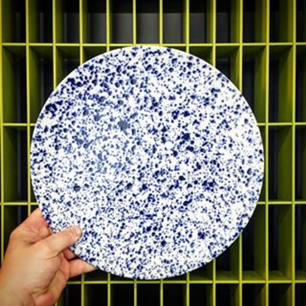 Assiettes de réception - Collection d'art de la table Magma cobalt en porcelaine de Limoges - NON SANS RAISON PORCELAINE DE LIMOGES