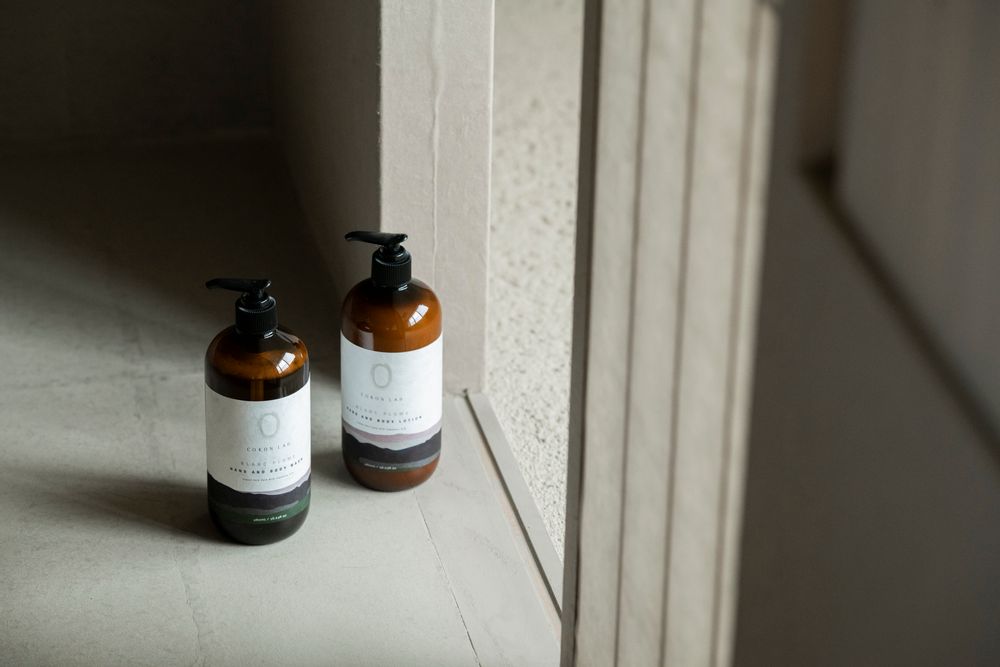 Cosmétiques - LOTION POUR LES MAINS ET LE CORPS/BLANC PLUME - COKON LAB