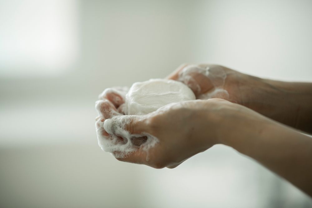 Cosmétiques - SAVON VISAGE ET CORPS/RAVE BLANC - COKON LAB