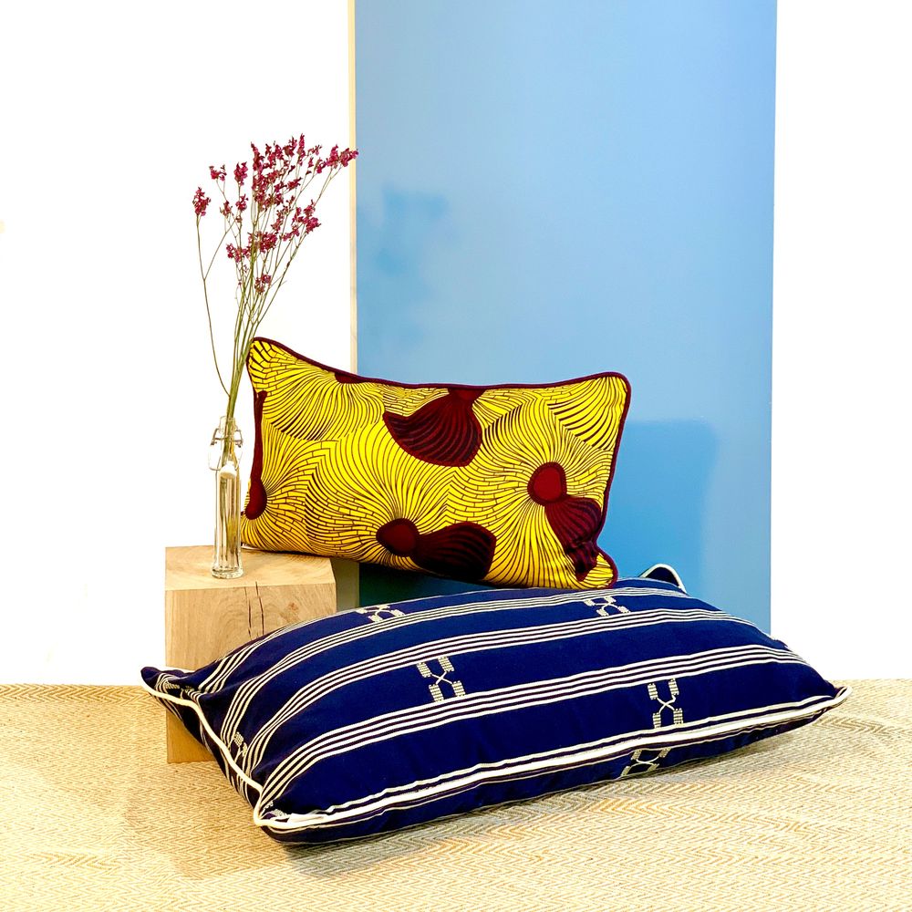 Fabric cushions - Wax cushions woven in Ivory Coast - COUSSIN D'AFRIQUE