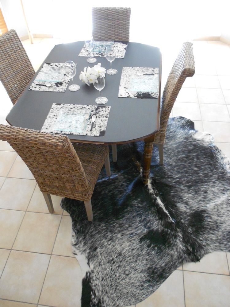 Tapis contemporains - Peau de vache - DUMAS TANNERIE