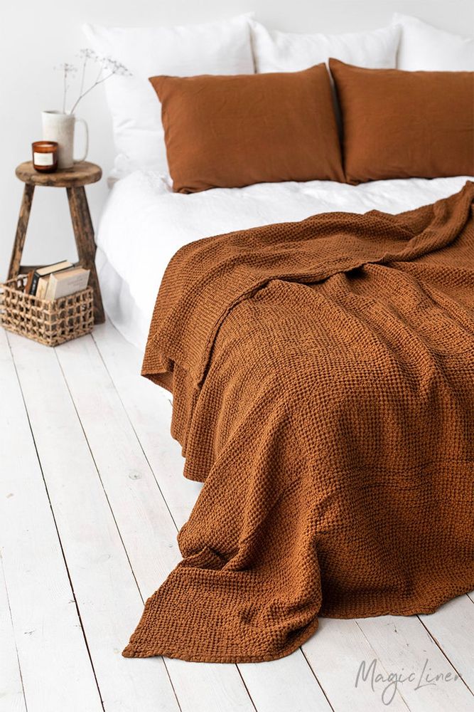Throw blankets - Waffle linen blanket in Cinnamon - MAGICLINEN