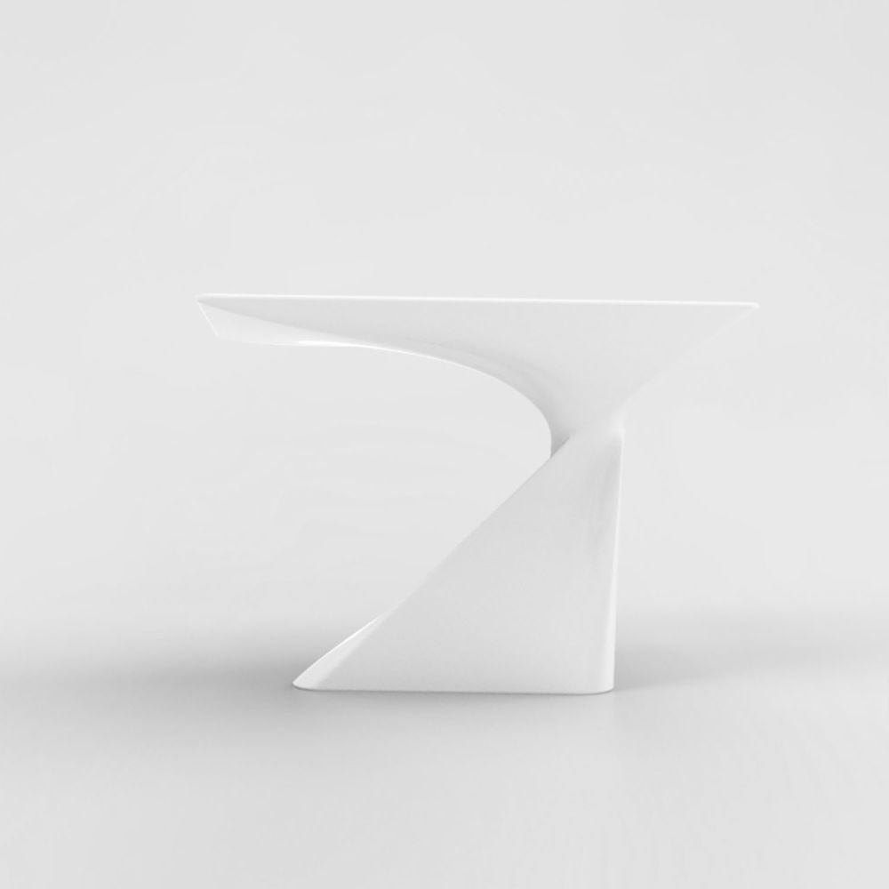 Tables basses - Nike ; La Victoire ailée - INOMO