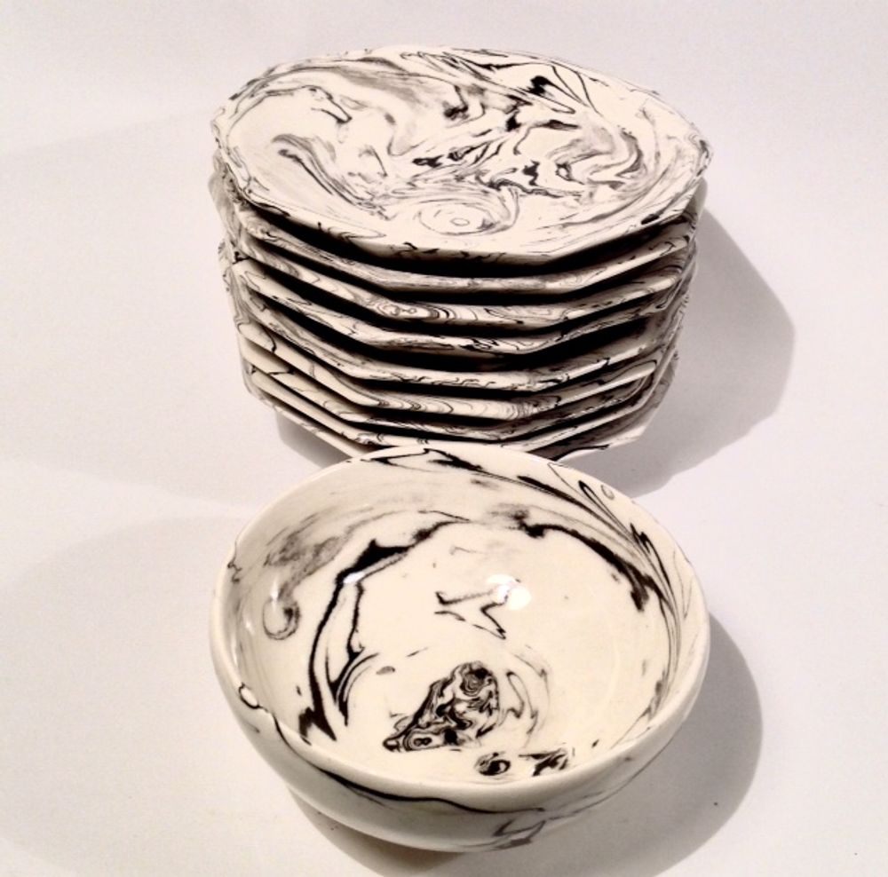 Assiettes au quotidien - Tableware - PASCALE MESTRE TERES MELEES