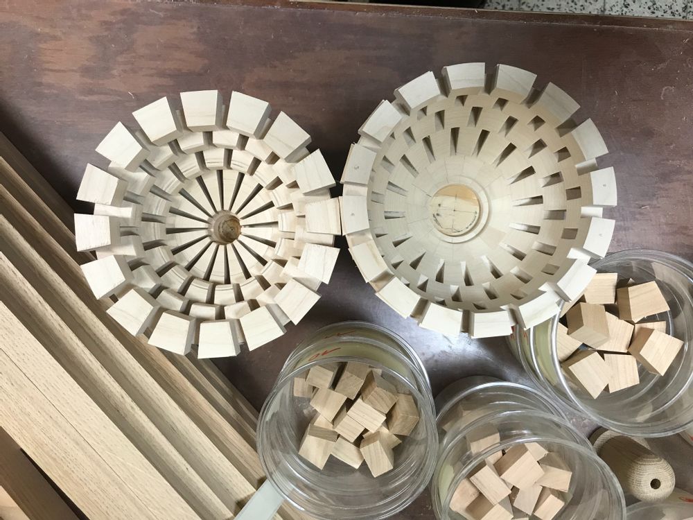 Pièces uniques - YVES PIERART - LUMINAIRES EN BOIS TOURNÉ ET SEGMENTÉ - MAD' IN EUROPE