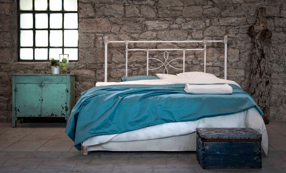 Artistic hardware - Industrial Style Handmade iron bed - Model Thalia - VOLCANO - HANDMADE IRON BEDS