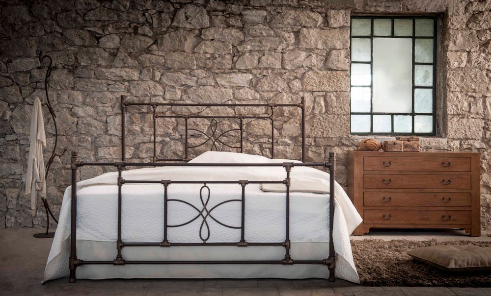 Artistic hardware - Industrial Style Handmade iron bed - Model Thalia - VOLCANO - HANDMADE IRON BEDS