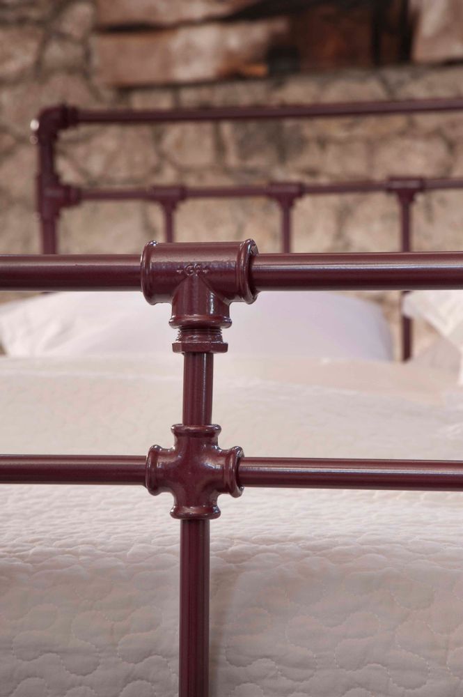 Quincaillerie d'art - Dessing industriel lit en fer fait main - Modèle Iris - VOLCANO - HANDMADE IRON BEDS