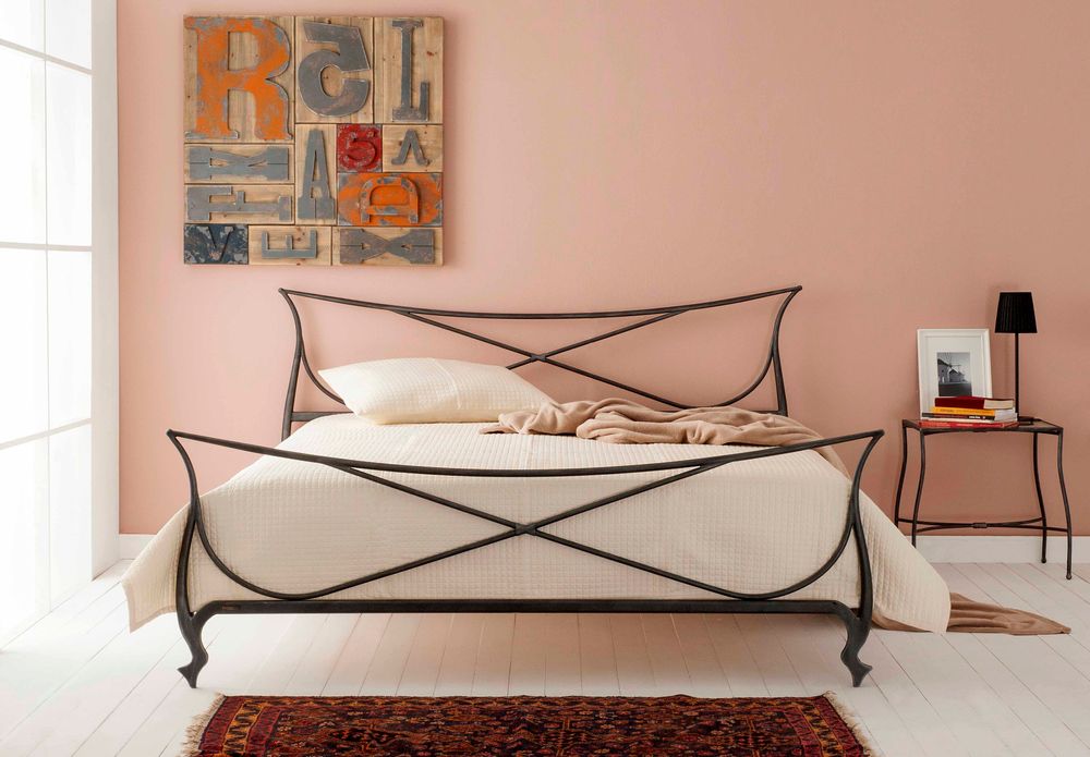 Quincaillerie d'art - minimalist version Handmade iron bed - Model Venetia - VOLCANO - HANDMADE IRON BEDS