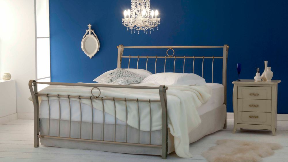 Quincaillerie d'art - Lit en fer fait main classique - Modèle Victoria - VOLCANO - HANDMADE IRON BEDS