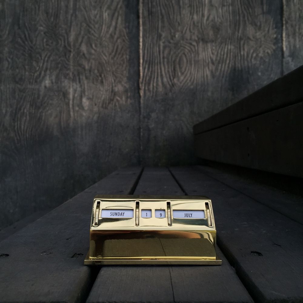 Objets design - THE EMPATHIST - Calendrier Perpétuel - MUY