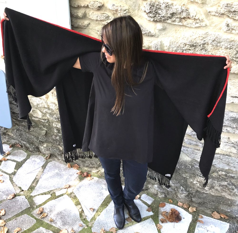 Foulards et écharpes - Shawls in Premium Pure materials - T'RU SUSTAINABLE HANDMADE