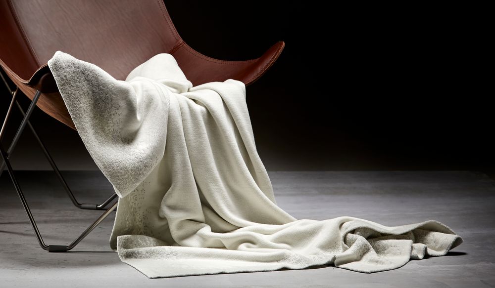 Throw blankets - "Transformation" - UDO SCHUERMANN