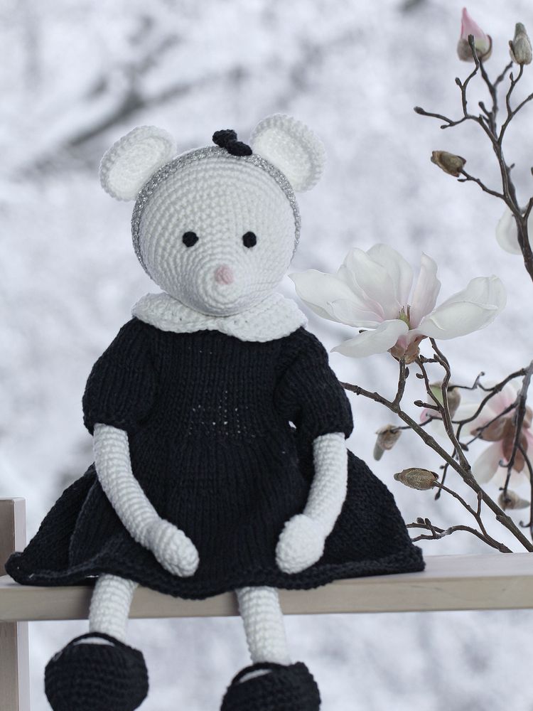 Soft toy - Alice - crochet mouse - LEGGYBUDDY