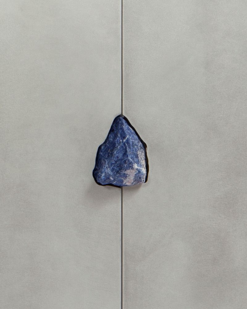 Armoires - Pierre De Valck: cabinet with stone - PIERRE DE VALCK