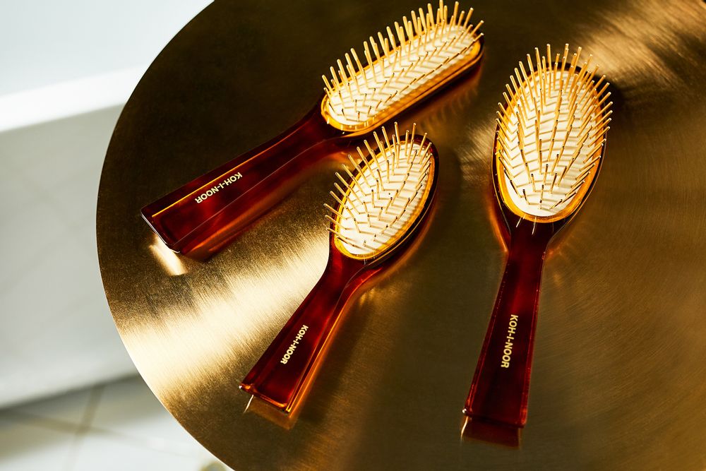 Beauty products - Timeless icon “JASPE” hairbrush - KOH-I-NOOR ITALY BEAUTY