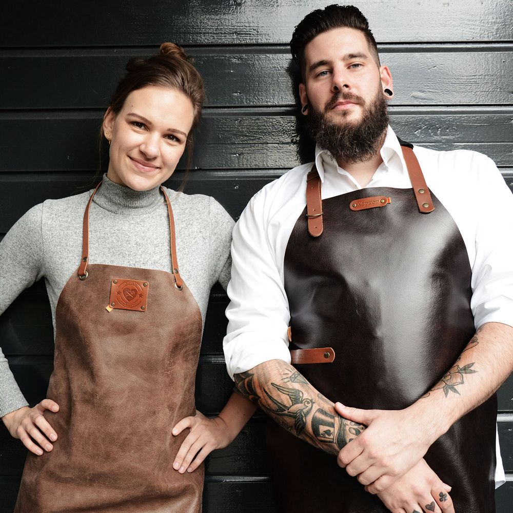 Barbecues - Xapron leather (bbq) aprons - XAPRON - FOUR DELIVITA