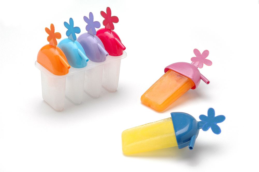 Everyday plates - ICE CUBE TRAY, MICROWAVE LID, HOOKS, PLACEMATS, MATS - DEMOLLI CASALINGHI / IDROGAS