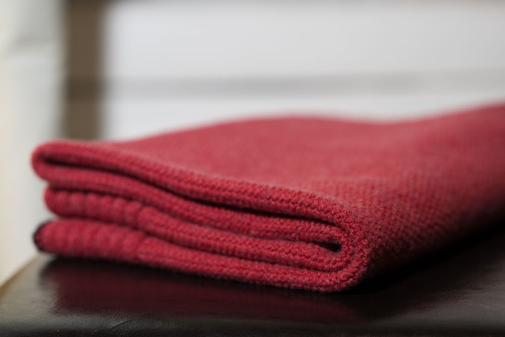 Plaids - PLAID Laine Éco-conçue Framboise - LA MAISON DE LA MAILLE