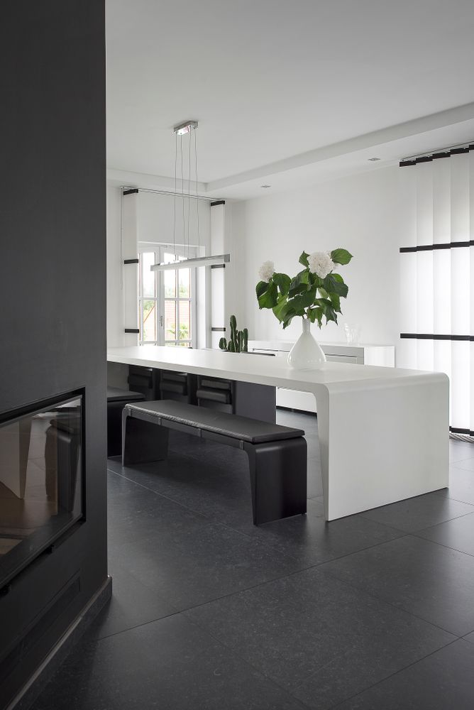 Tables Salle à Manger - Table AMEZA - R&J LUXE FURNITURE