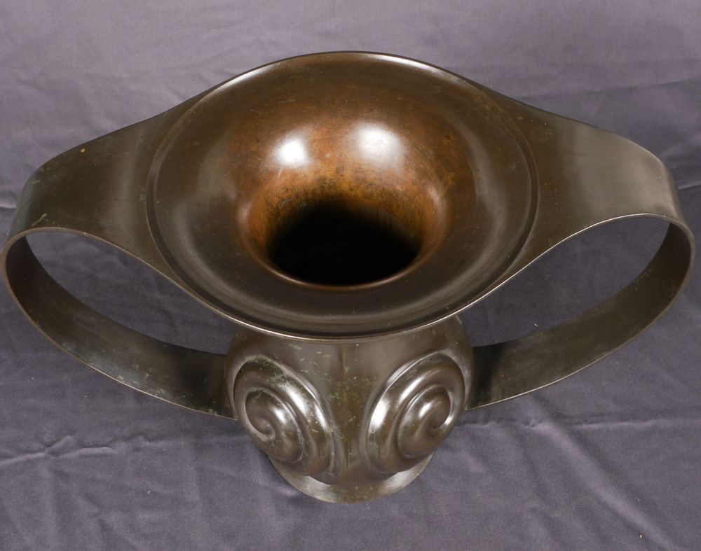 Unique pieces - BRONZE VASE - THIERRY GERBER