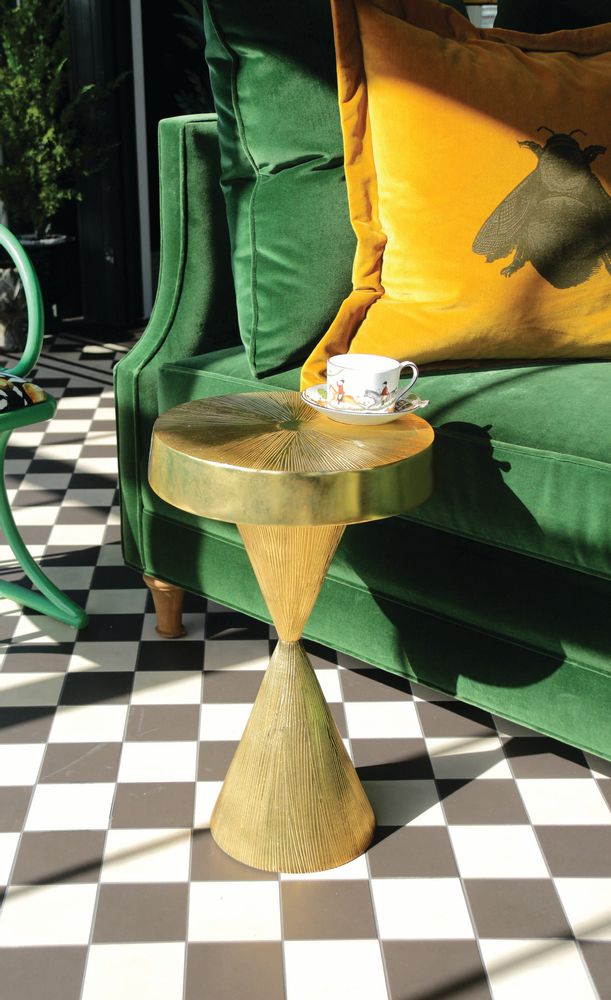 Dining Tables - MODERN FAUNA COLLECTION - NIMA OBEROI-LUNARES