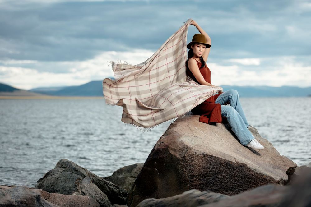 Throw blankets - Light weight cashmere plaids with fringed ends 130x170 cm - ERDENET CASHMERE