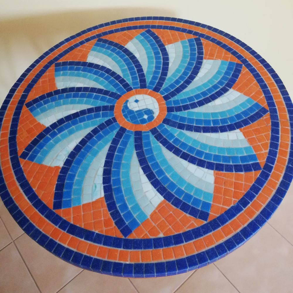 Dining Tables - Mosaic round table - IRON ART MOZAIC