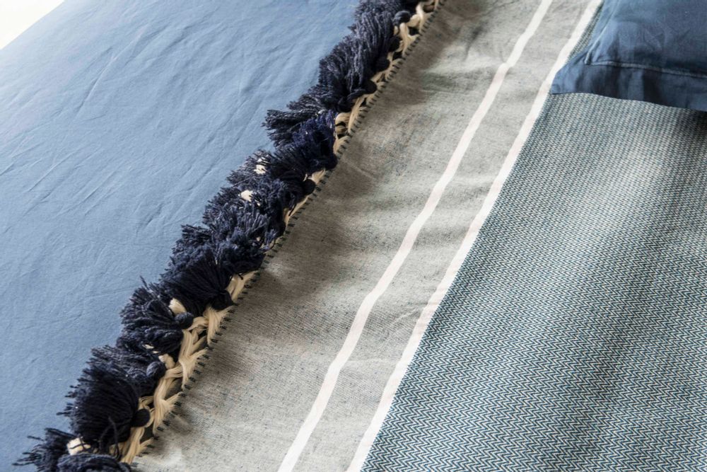 Throw blankets - Stockholm tassel throw - FEBRONIE